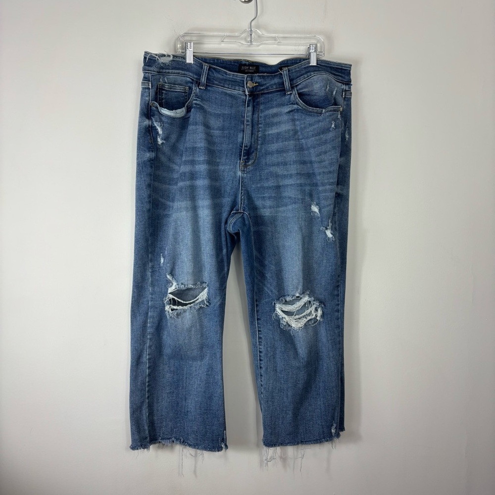 Judy Blue Ripped Light Blue Cropped Jeans
